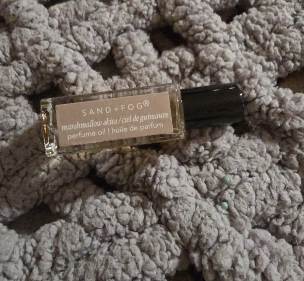 SAND+FOG Marshmallow Skies Perfume Oil Roll-On — Beige